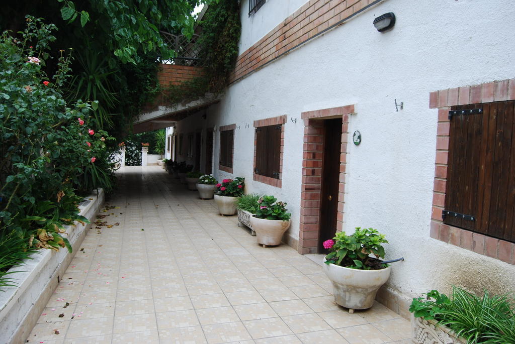 Apartamentos Les Moreres Duesaigues Exterior photo